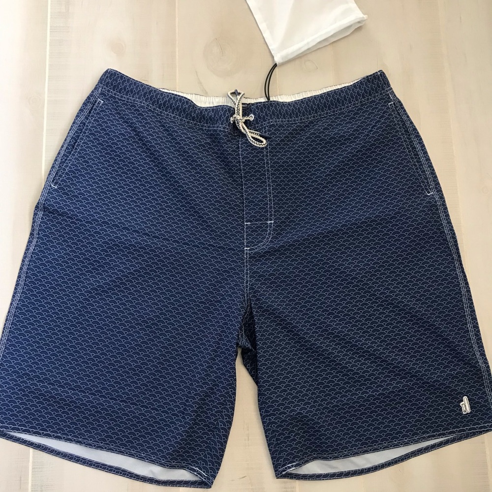 Johnnie-O swim shorts Men’s 2XL